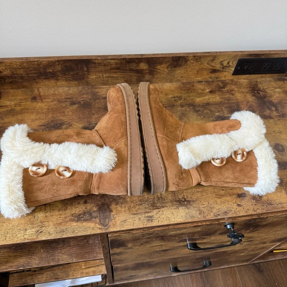 SO boots suede bunny